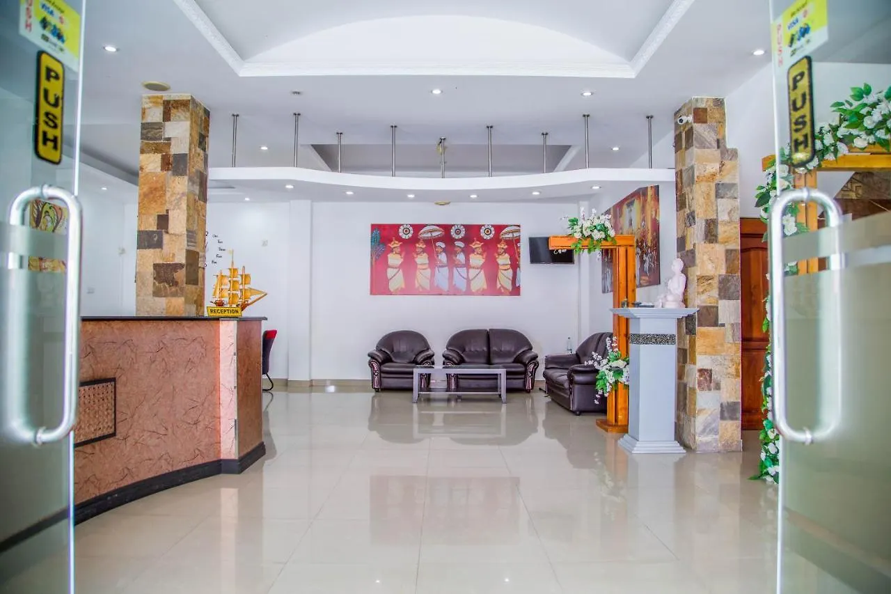 Hotel Remaco Katunayake